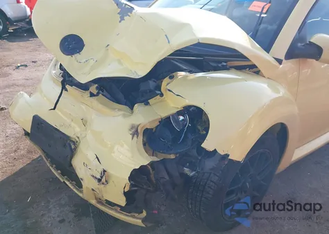 2010 Volkswagen New Beetle 2.5L Final Edition из США, поврежденный, VIN 3VWPW3AG7AM016492